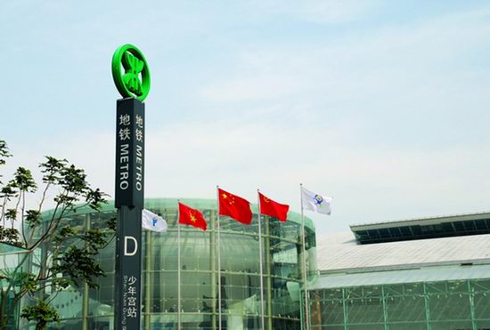 地鐵公共立柱廣告牌