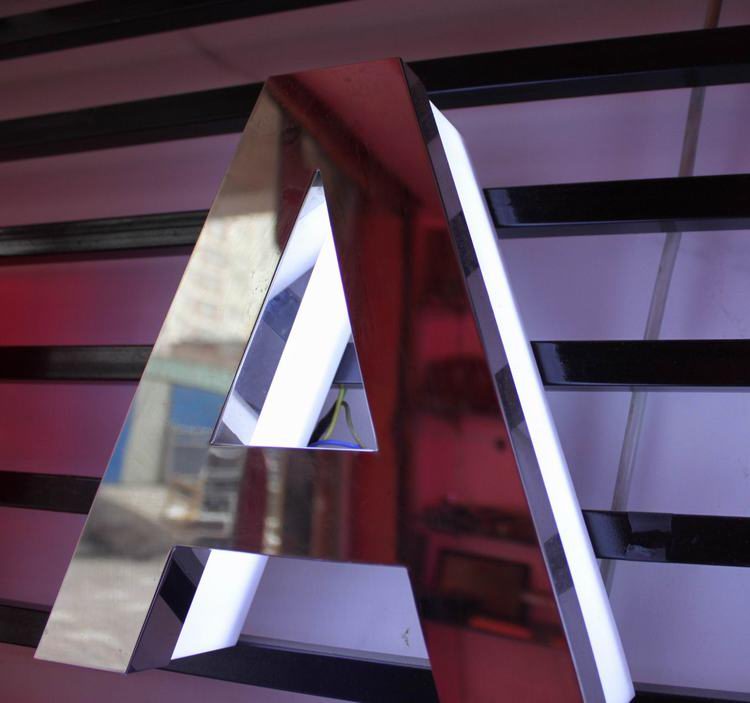 背發(fā)光LED立體字