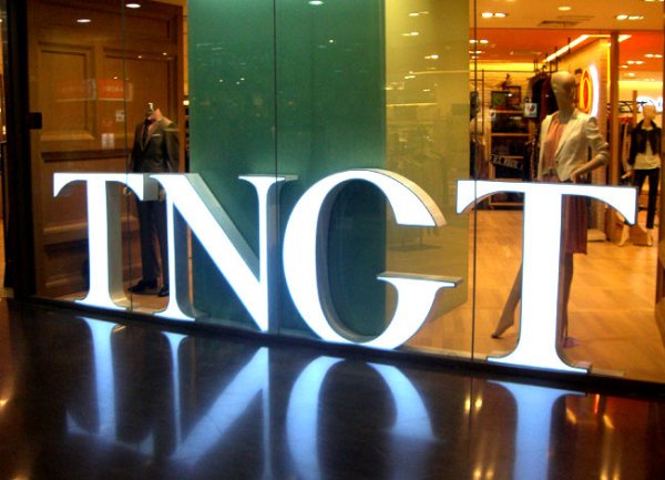 精品樹(shù)脂發(fā)光字